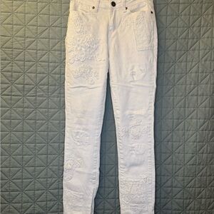 Elegant White Women's Skinny Jeans